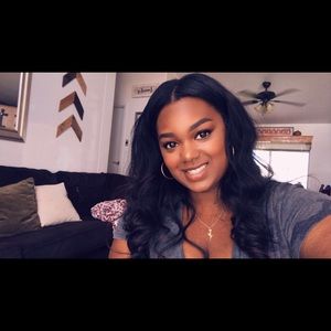 Meet your Posher, Tonya